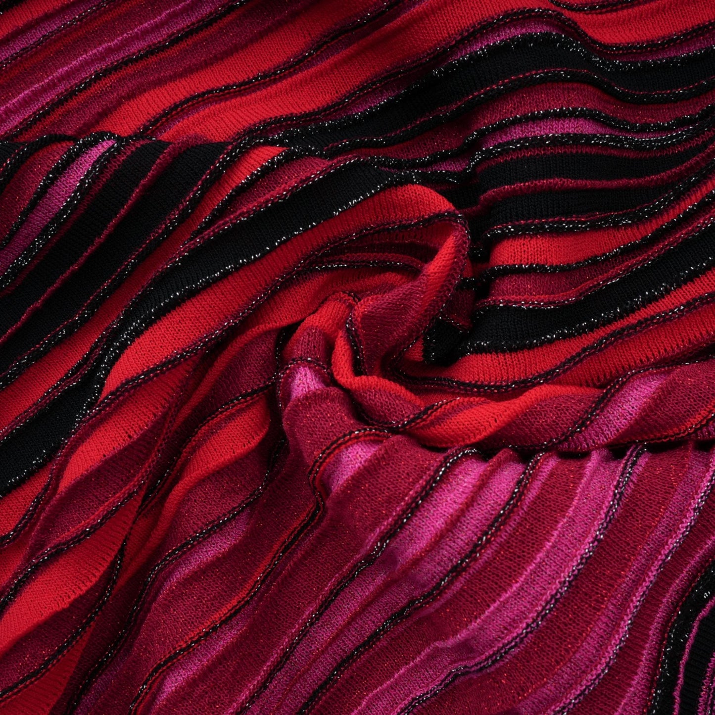 Ulysse – Neckholder-Maxikleid aus rotem Metallic-Strick